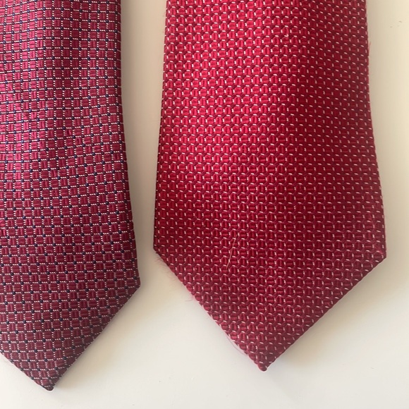 Bundle of 3!! 📦 Club Room Red/Burgundy Silk Ties - Picture 4 of 6